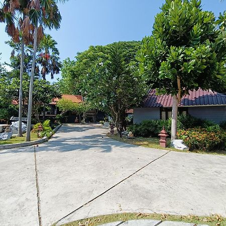 Inrawadee Resort Jomtien Beach Exterior foto