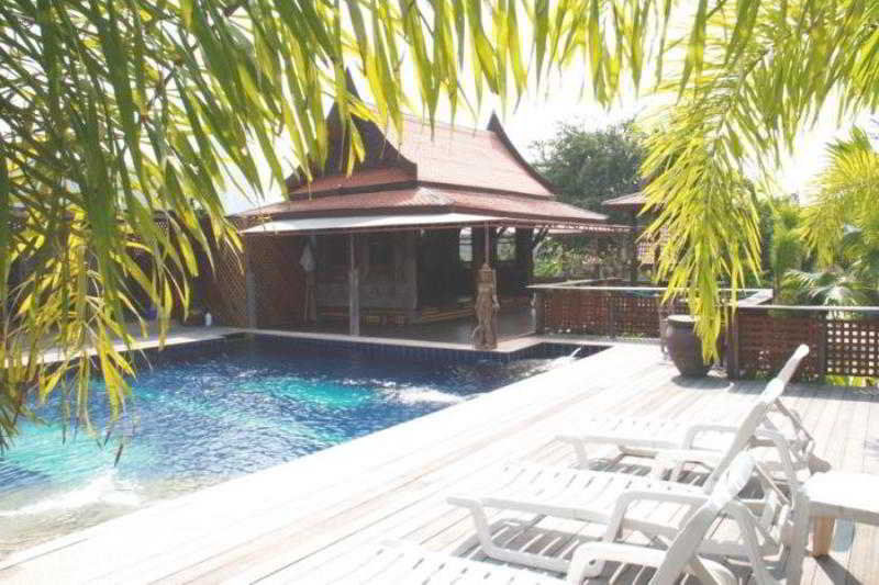 Inrawadee Resort Jomtien Beach Exterior foto