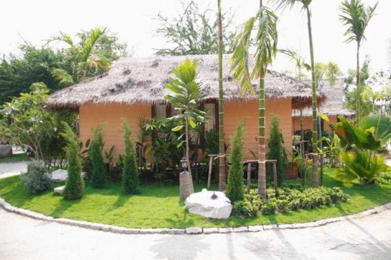 Inrawadee Resort Jomtien Beach Exterior foto