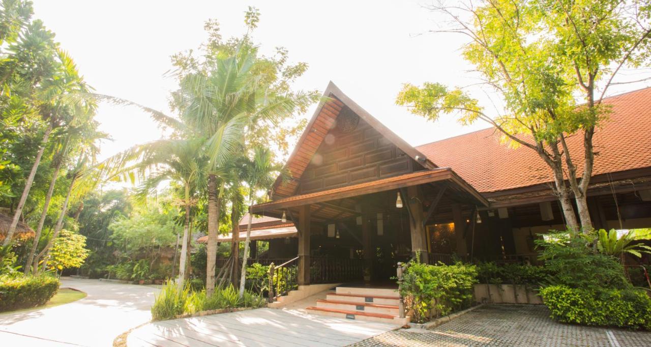 Inrawadee Resort Jomtien Beach Exterior foto